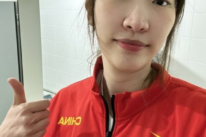 After the game, Han Xu showed Photos: Sisters, today is very awesome, and the ice is restored tomorrow.