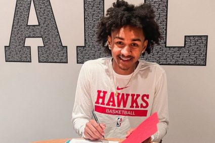 Eagle official: The team officially signed a rookie contract with Kobe baffkin on the 15th show