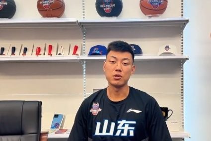 Jiao Hailong talks about renewal: I am very happy to stay in my hometown. The team hopes to help the team win more victories.