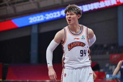 There are still two top-salary quota in Shanghai men’s basketball. Wang Zhilin’s class D contract has two years left.