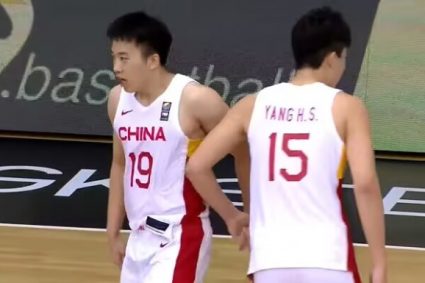 A little weak later! Wang Junjie got the highest 21 points in the team and another 8 boards. In the first half, he scored 13 points and 7 boards.