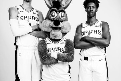 Higher than mascot ears! Wenbanyama + Sisoko and Spurs mascot shooting makeup photos